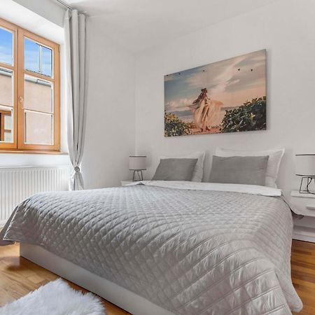 Charming Apartment In The Heart Of Bratislava Dış mekan fotoğraf